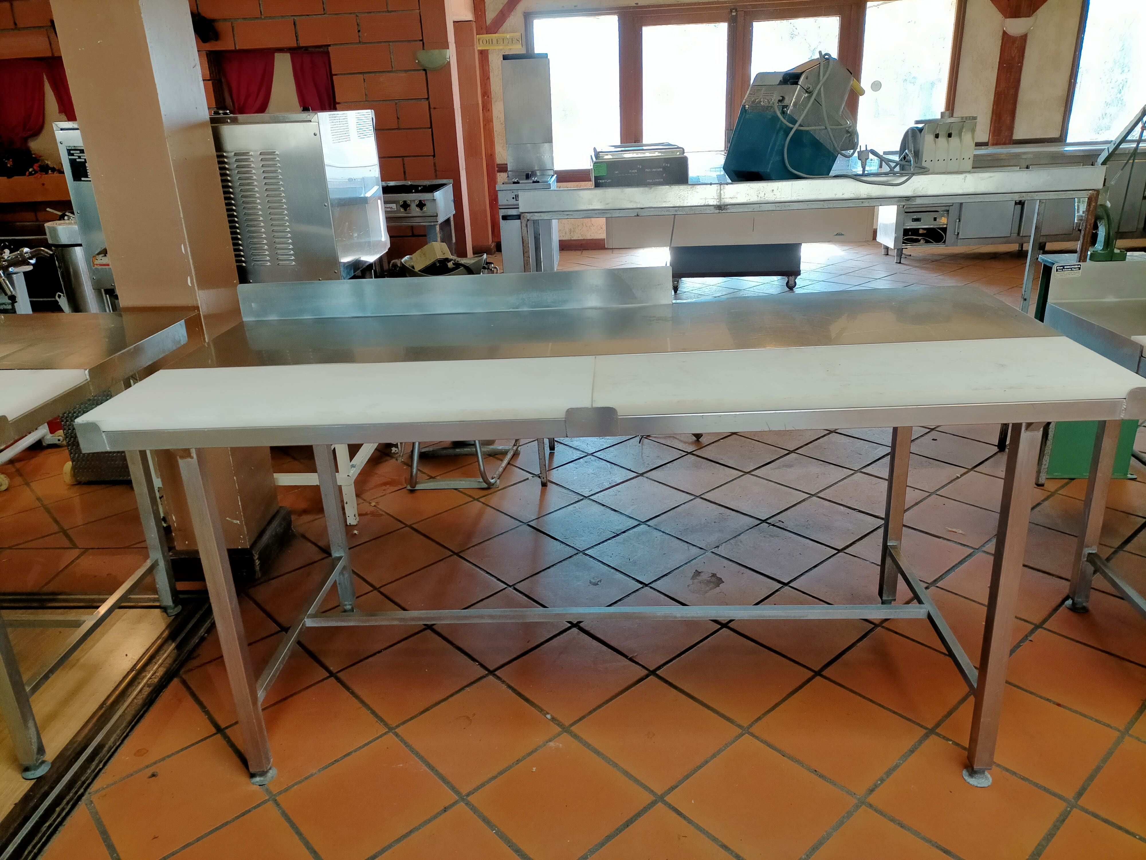 Une table de découpe